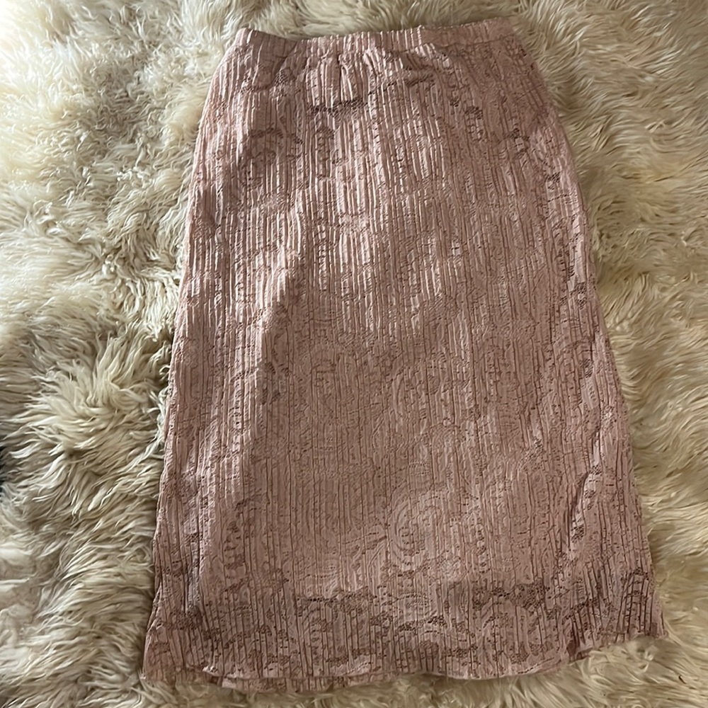 Medium pleated pink lace maxi skirt